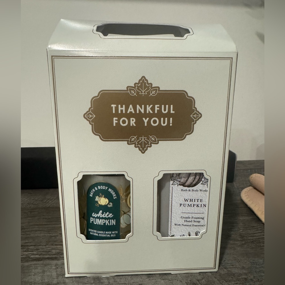 Bath and body works candle and soap set new